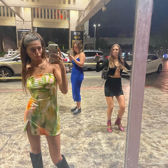 Meet your Posher, Eliza - Picture 5 of 10